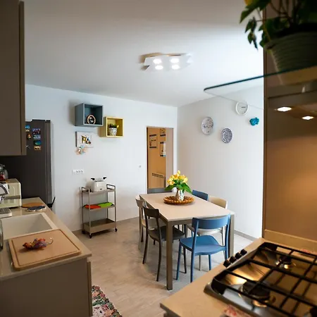 Проживание в семье Casa Lilly Кьоджа